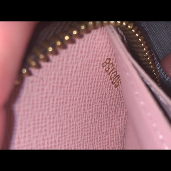 🩰Louis Vuitton Clemence Wallet 🩰 - Picture 10 of 10